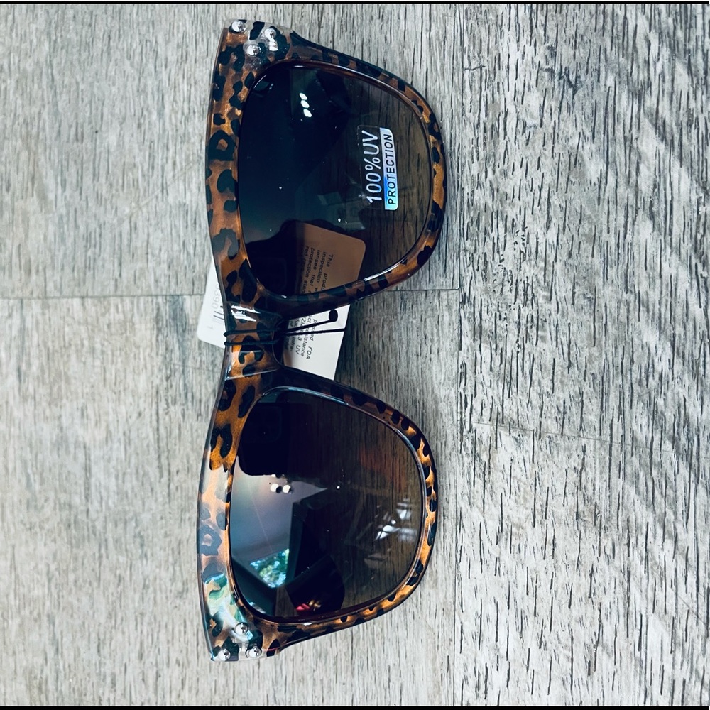 Must Have Fabulous Oversized frames Sunglasses - Picture 9 of 10